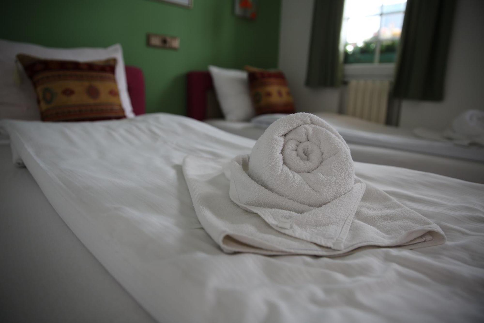 Guesthouse Nia Deluxe Сараево Экстерьер фото