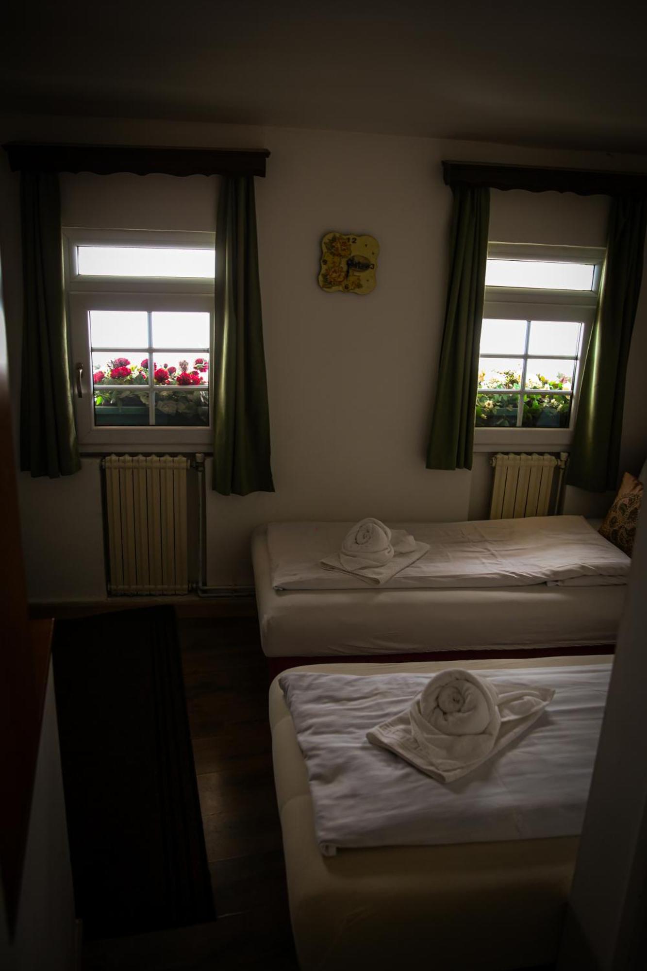 Guesthouse Nia Deluxe Сараево Экстерьер фото